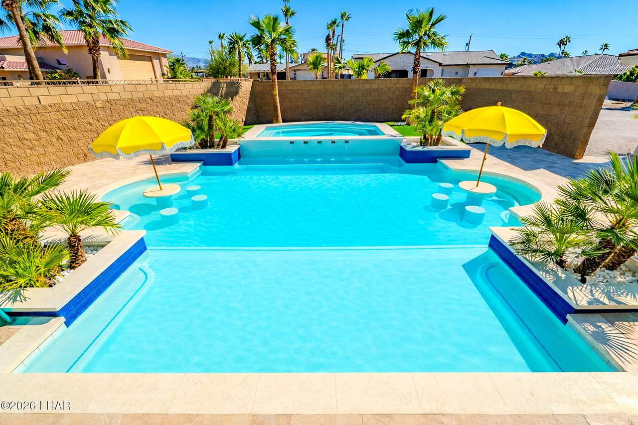 721 Donner Cir - Photo 1