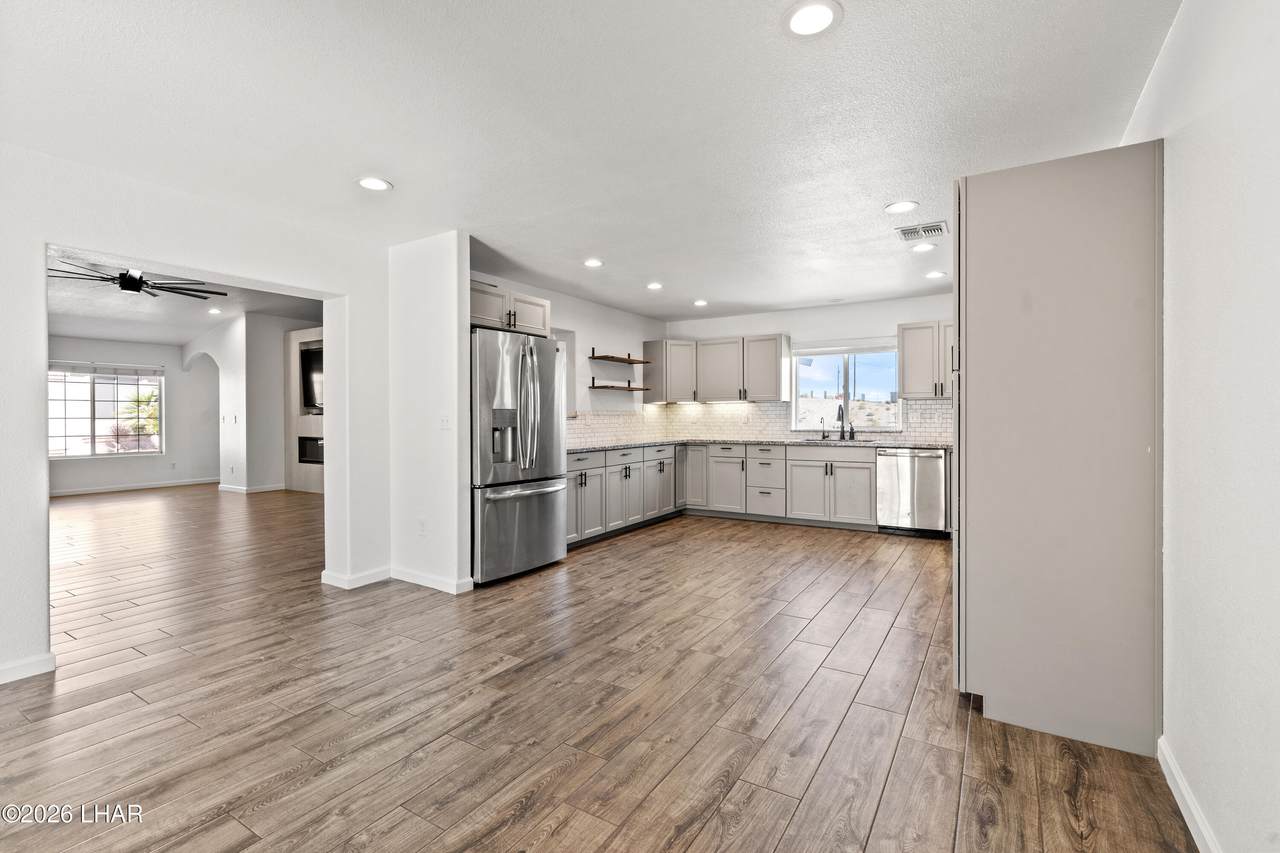 3665 Stanford Ct - Photo 1