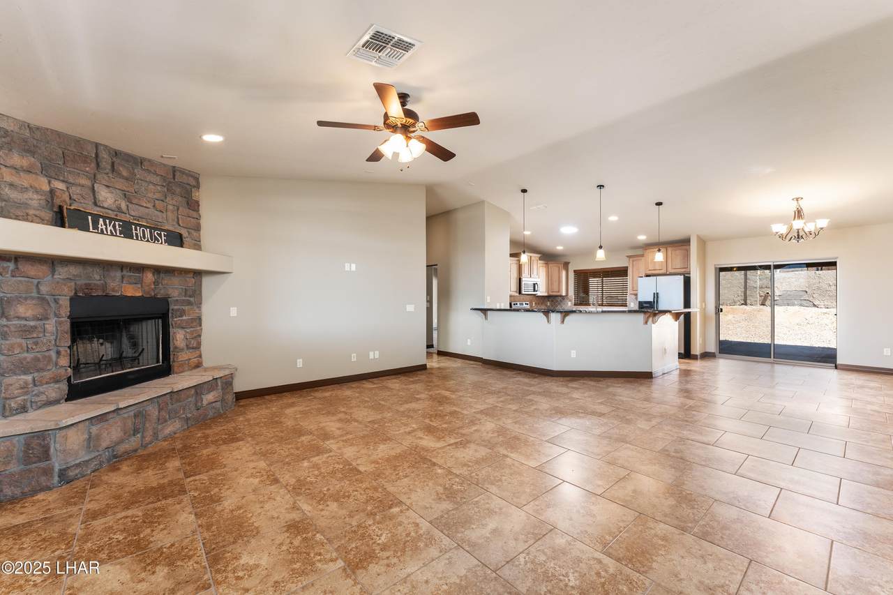 https://bt-photos.global.ssl.fastly.net/lakehavasu/1280_boomver_4_1035191-2.jpg