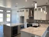 640 Acoma Blvd - Photo 4
