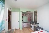 2424 Manor Ln - Photo 17