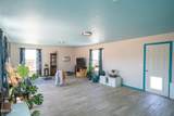 2424 Manor Ln - Photo 3