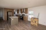 1100 Riverside Dr - Photo 4