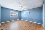 2896 Manor View Dr - Photo 19