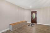 1555 Poplar Dr - Photo 4