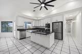 2555 Country Club Pl - Photo 10