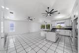 2555 Country Club Pl - Photo 14
