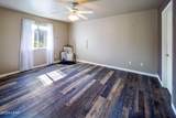 1070 Rolling Hills Dr - Photo 12