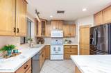 560 Hagen Dr - Photo 15