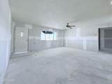 1024 Thunderbolt Ave - Photo 5