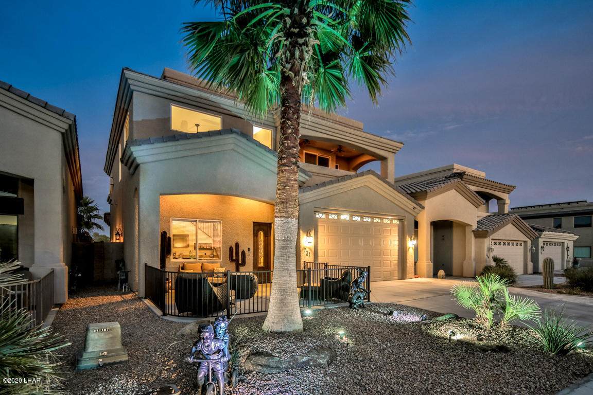 721 Malibu Dr - Photo 1