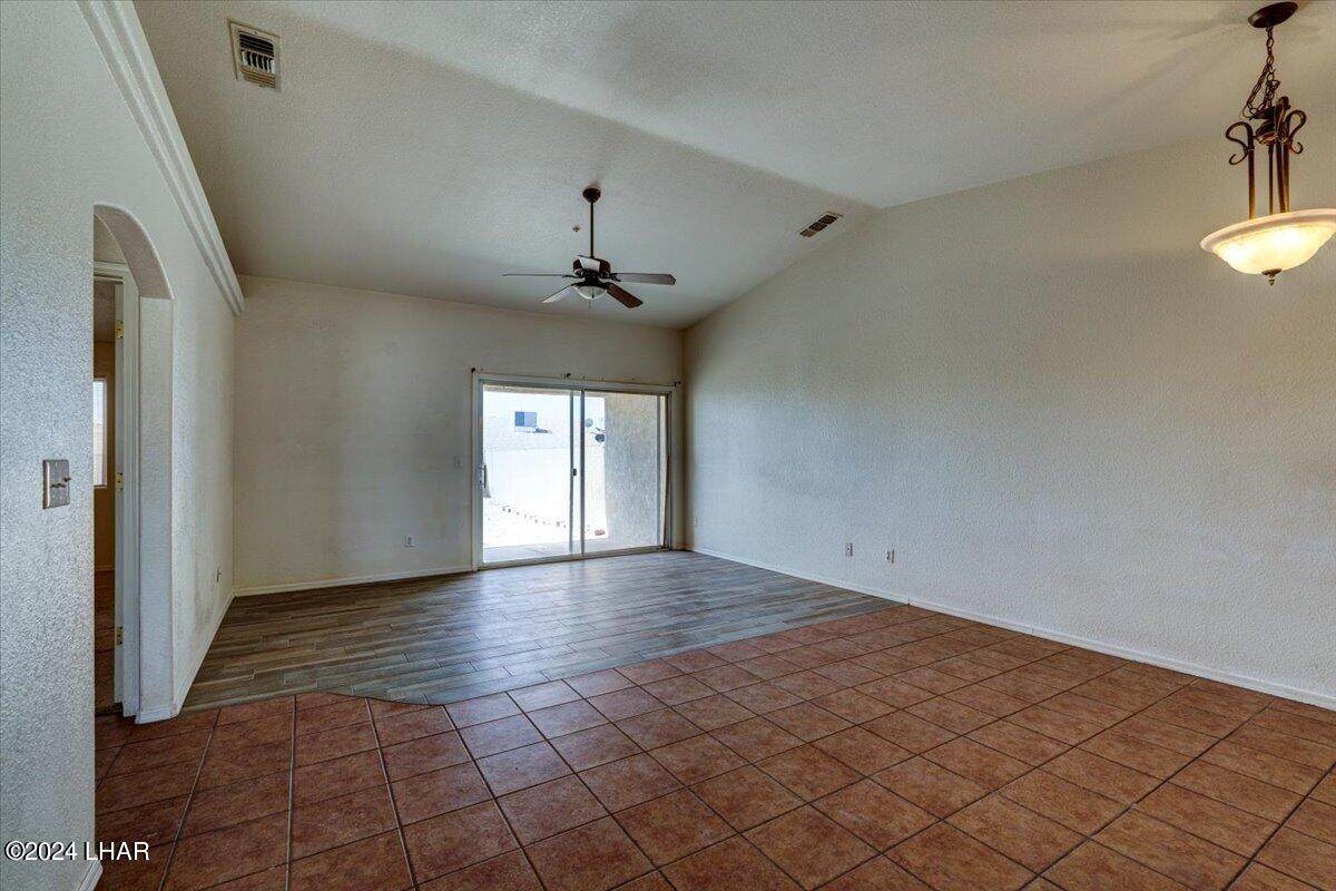 https://bt-photos.global.ssl.fastly.net/lakehavasu/orig_boomver_1_1031153-2.jpg