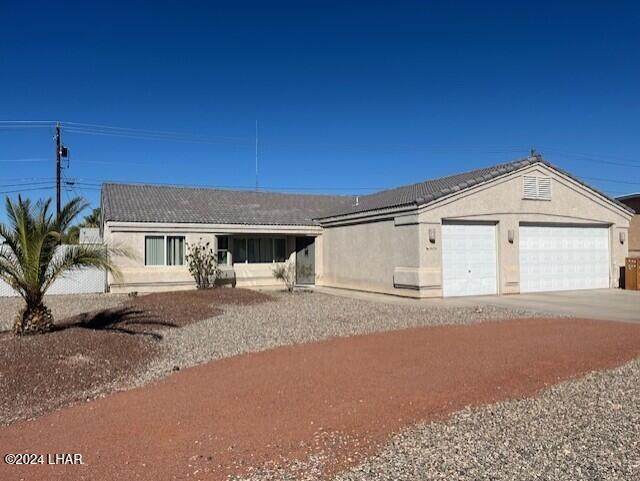 2635 Smoketree Ave - Photo 1