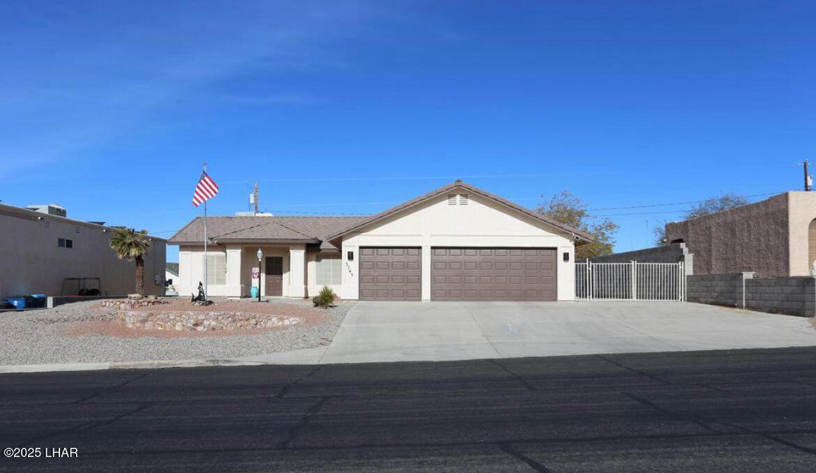 3745 Totem Dr - Photo 1