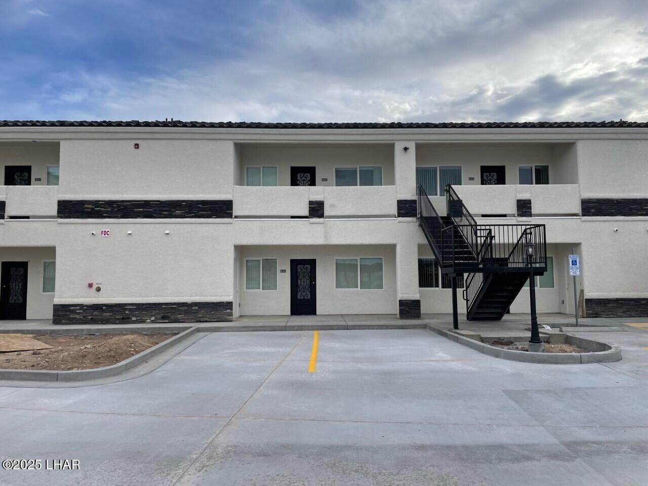 3048 Shoshone Dr - Photo 1