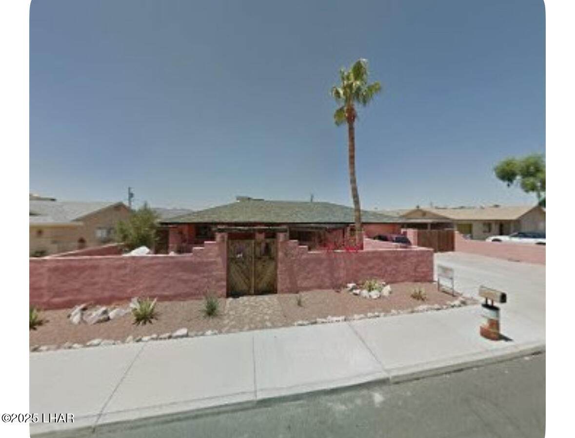 1051 Thunderbolt Ave - Photo 1