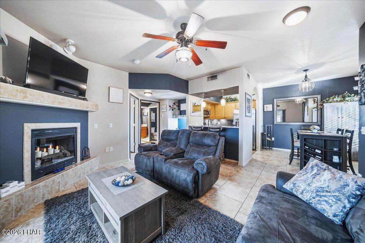 https://bt-photos.global.ssl.fastly.net/lakehavasu/orig_boomver_1_1039269-2.jpg