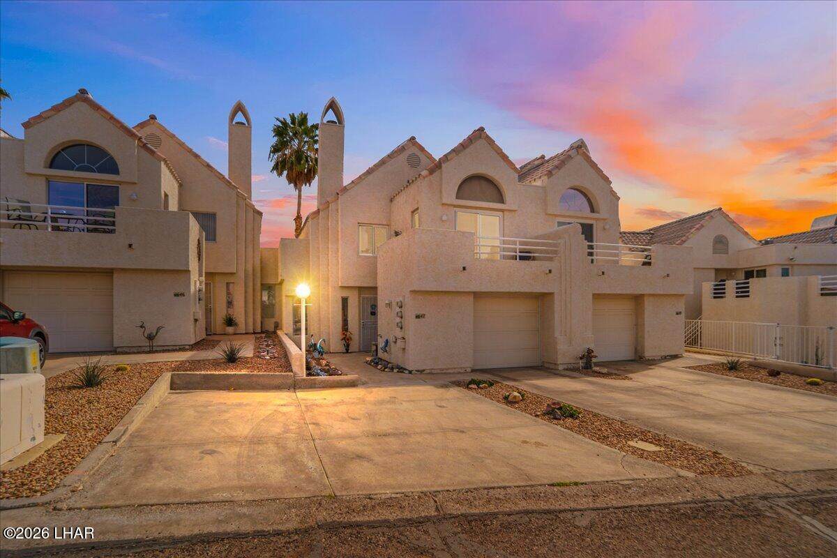 420 Acoma Blvd - Photo 1