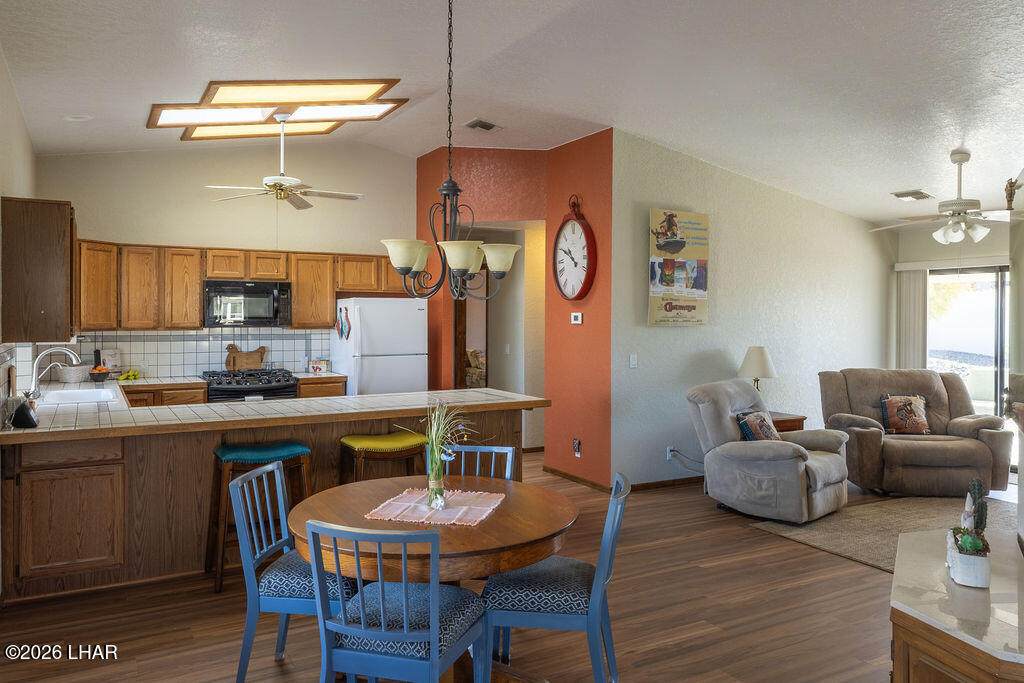 https://bt-photos.global.ssl.fastly.net/lakehavasu/orig_boomver_1_1039891-2.jpg