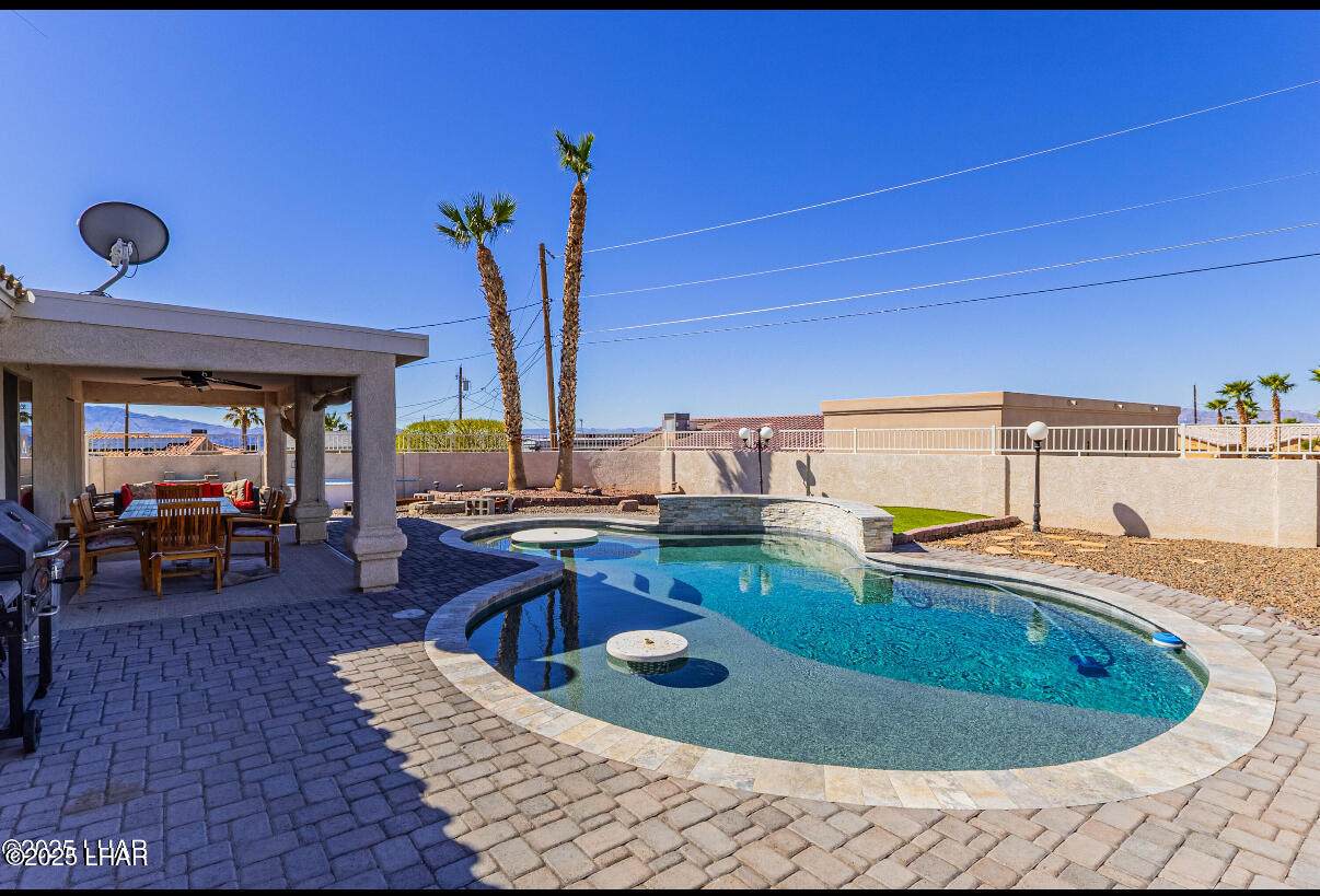 https://bt-photos.global.ssl.fastly.net/lakehavasu/orig_boomver_1_1039928-2.jpg