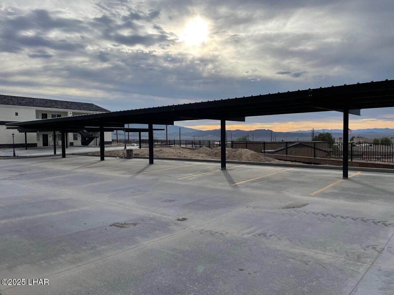 https://bt-photos.global.ssl.fastly.net/lakehavasu/orig_boomver_1_1039933-2.jpg