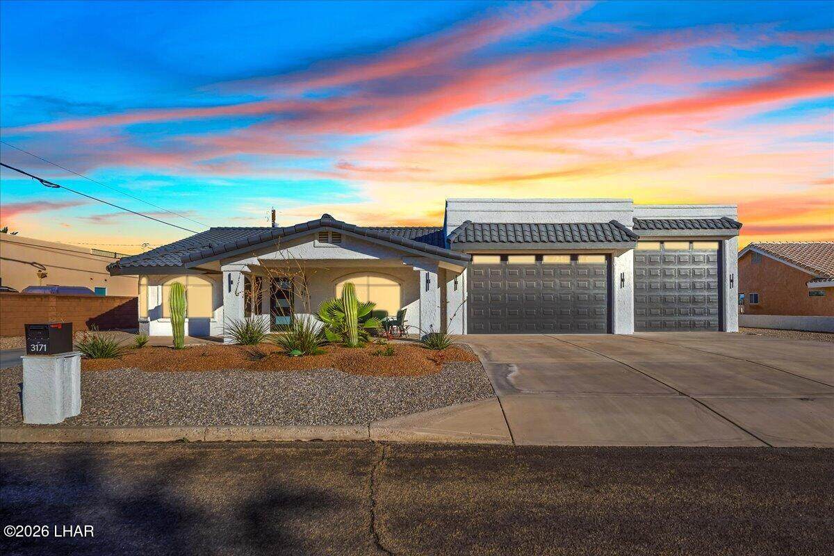 3171 Douglas Dr - Photo 1