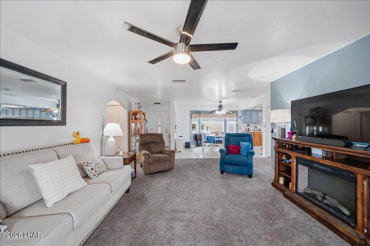 https://bt-photos.global.ssl.fastly.net/lakehavasu/orig_boomver_1_1040163-2.jpg