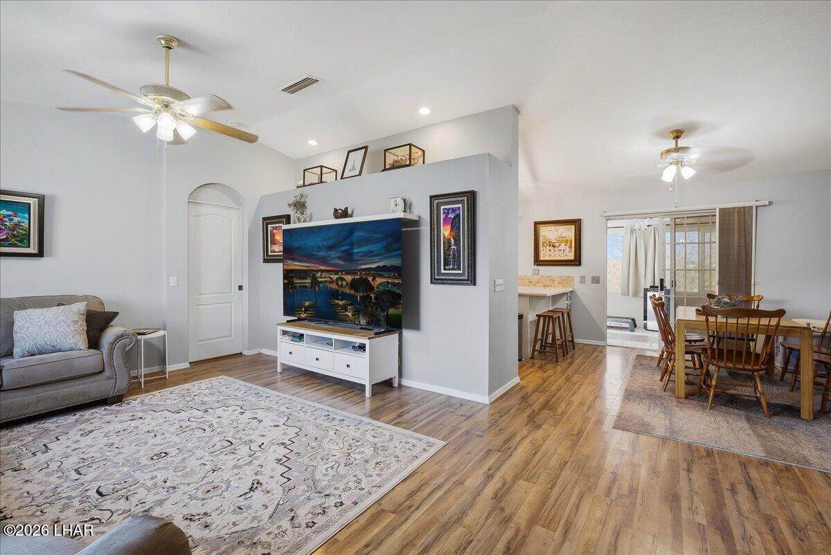 https://bt-photos.global.ssl.fastly.net/lakehavasu/orig_boomver_1_1040175-2.jpg