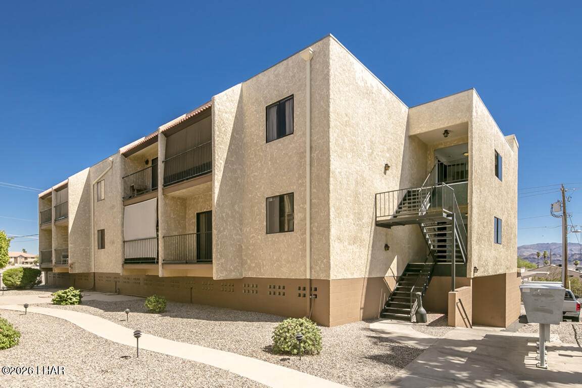 1910 Swanson Ave - Photo 1