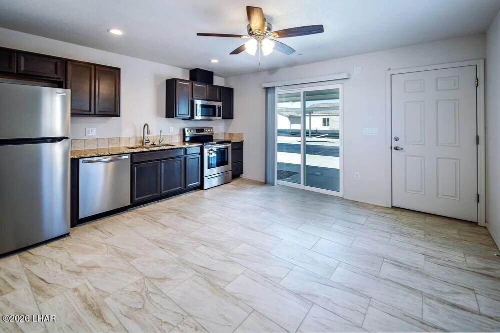 https://bt-photos.global.ssl.fastly.net/lakehavasu/orig_boomver_1_1040480-2.jpg