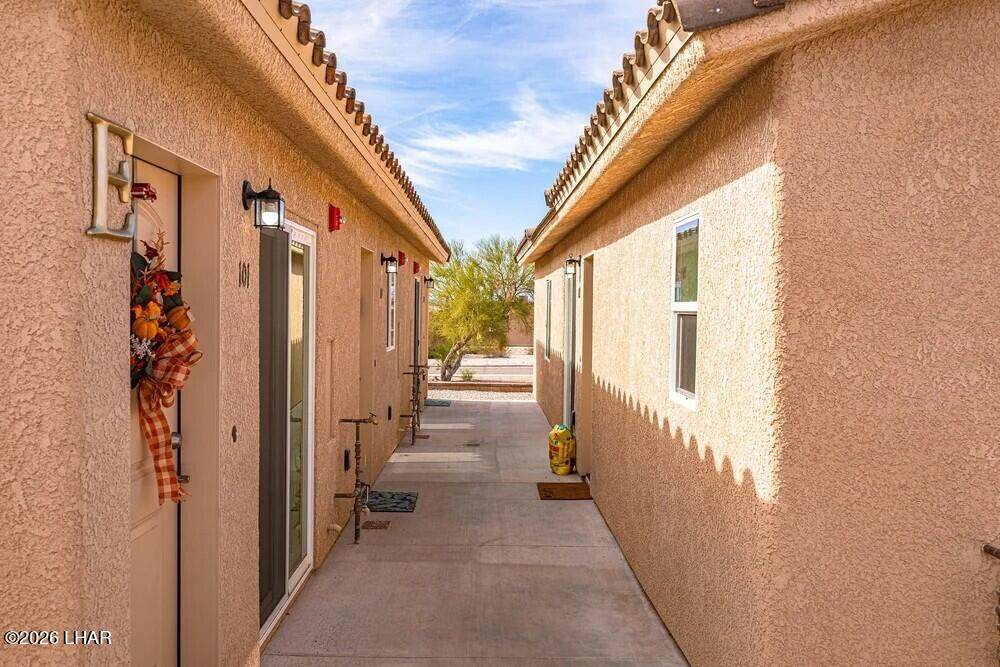 https://bt-photos.global.ssl.fastly.net/lakehavasu/orig_boomver_1_1040481-2.jpg