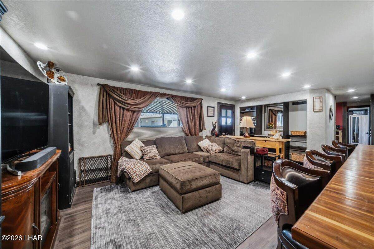 https://bt-photos.global.ssl.fastly.net/lakehavasu/orig_boomver_1_1040498-2.jpg
