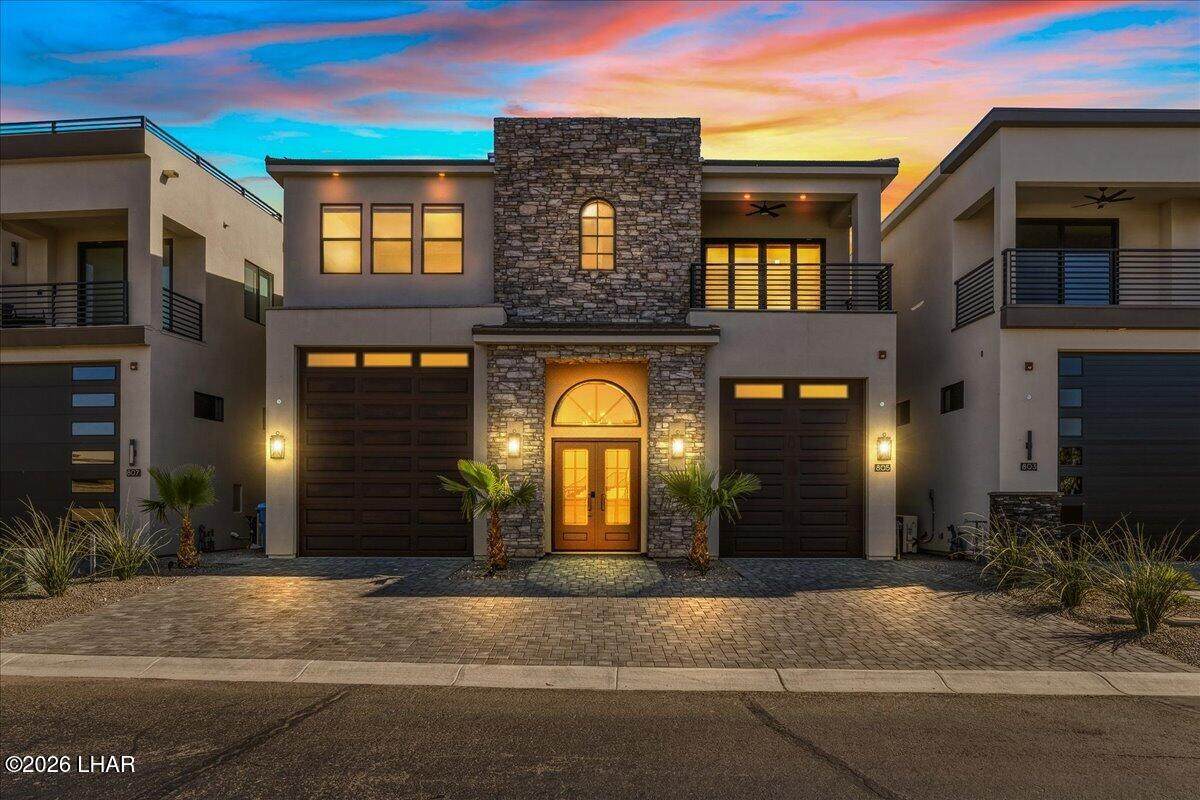 805 Malibu Dr - Photo 1