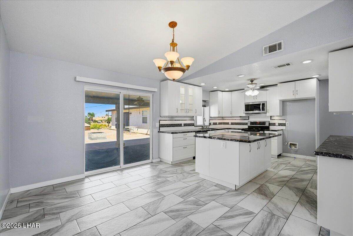 https://bt-photos.global.ssl.fastly.net/lakehavasu/orig_boomver_1_1040767-2.jpg