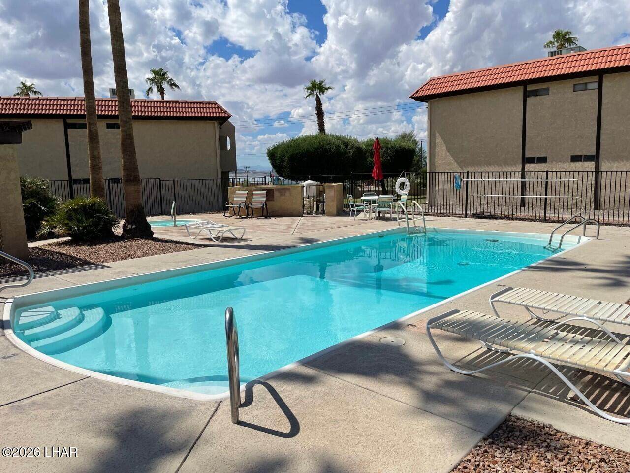 https://bt-photos.global.ssl.fastly.net/lakehavasu/orig_boomver_1_1041010-2.jpg