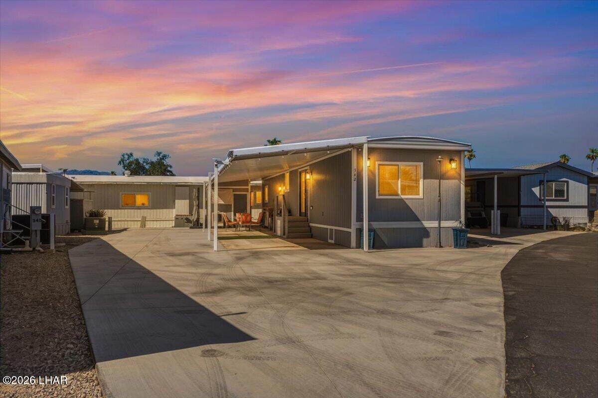 601 Beachcomber Blvd - Photo 1