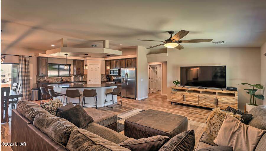 https://bt-photos.global.ssl.fastly.net/lakehavasu/orig_boomver_1_1041770-2.jpg