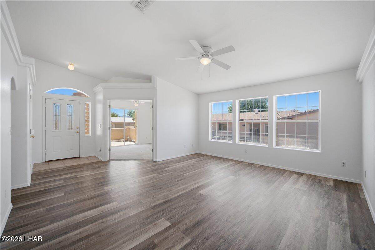 2675 Huntington Dr - Photo 1