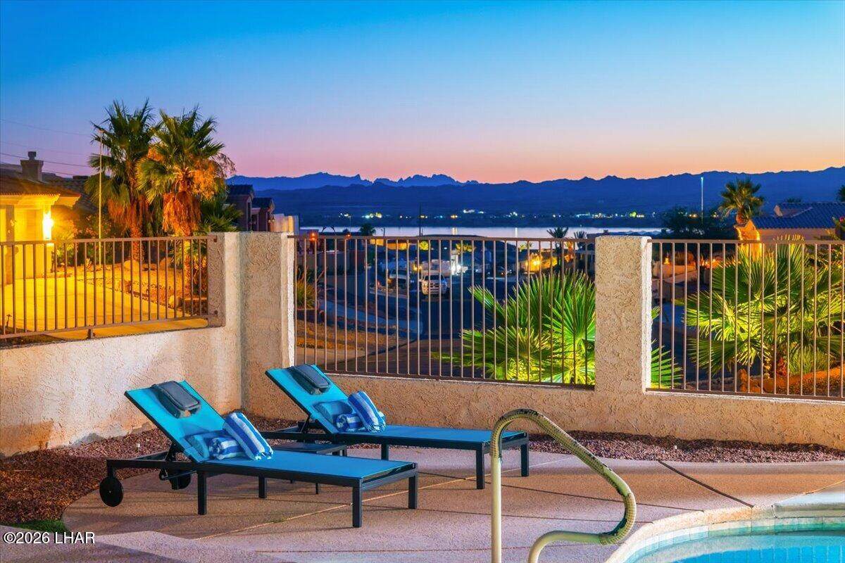https://bt-photos.global.ssl.fastly.net/lakehavasu/1280_boomver_1_1041917-2.jpg