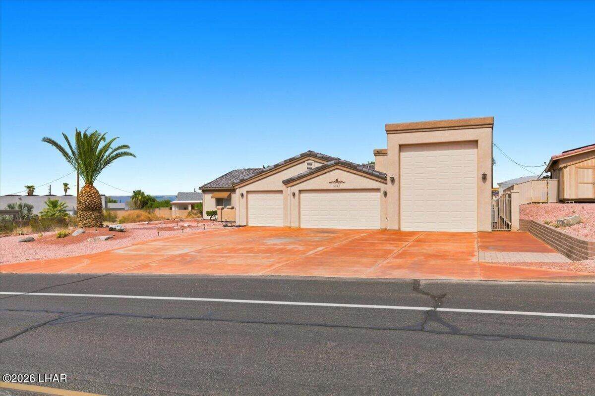 https://bt-photos.global.ssl.fastly.net/lakehavasu/orig_boomver_1_1042015-2.jpg