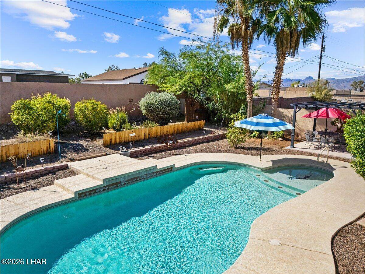 https://bt-photos.global.ssl.fastly.net/lakehavasu/orig_boomver_1_1042047-2.jpg