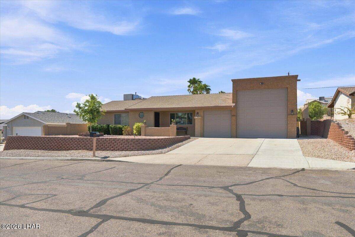https://bt-photos.global.ssl.fastly.net/lakehavasu/orig_boomver_1_1042070-2.jpg
