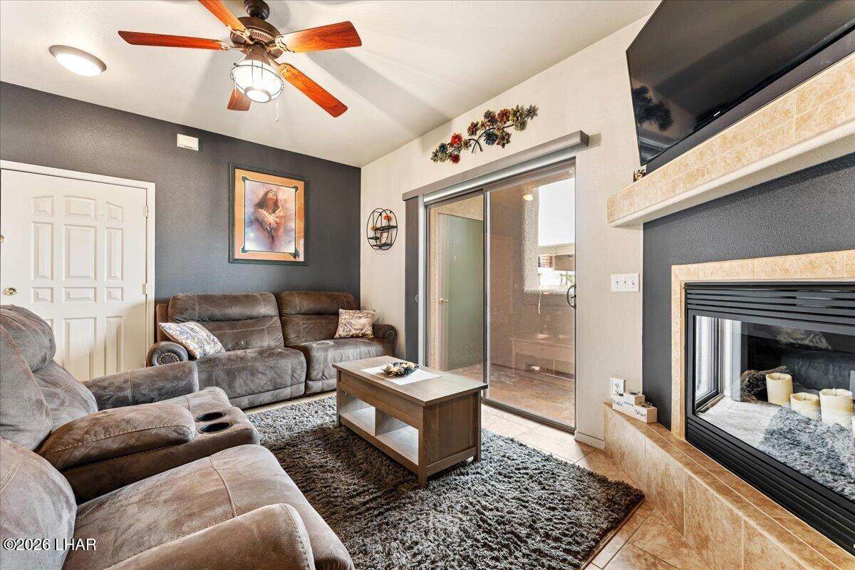 https://bt-photos.global.ssl.fastly.net/lakehavasu/orig_boomver_1_1042257-2.jpg