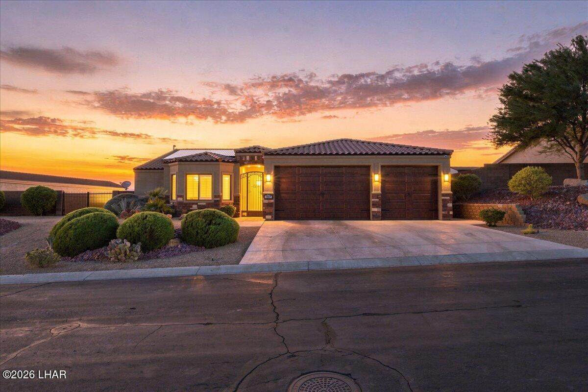 3267 Esmerelda Dr - Photo 1