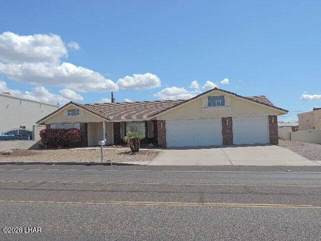 https://bt-photos.global.ssl.fastly.net/lakehavasu/orig_boomver_1_1042419-2.jpg