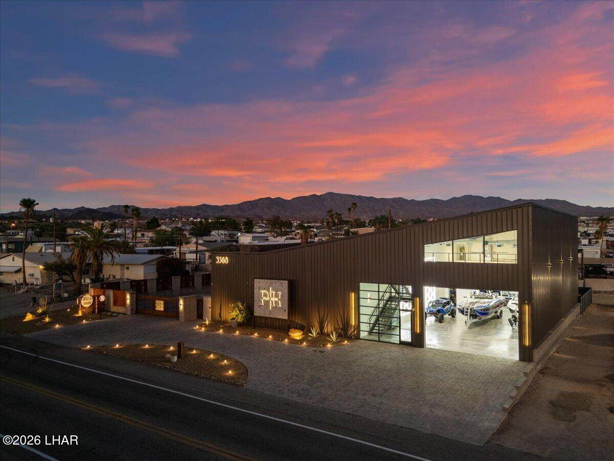 https://bt-photos.global.ssl.fastly.net/lakehavasu/orig_boomver_1_1042620-2.jpg