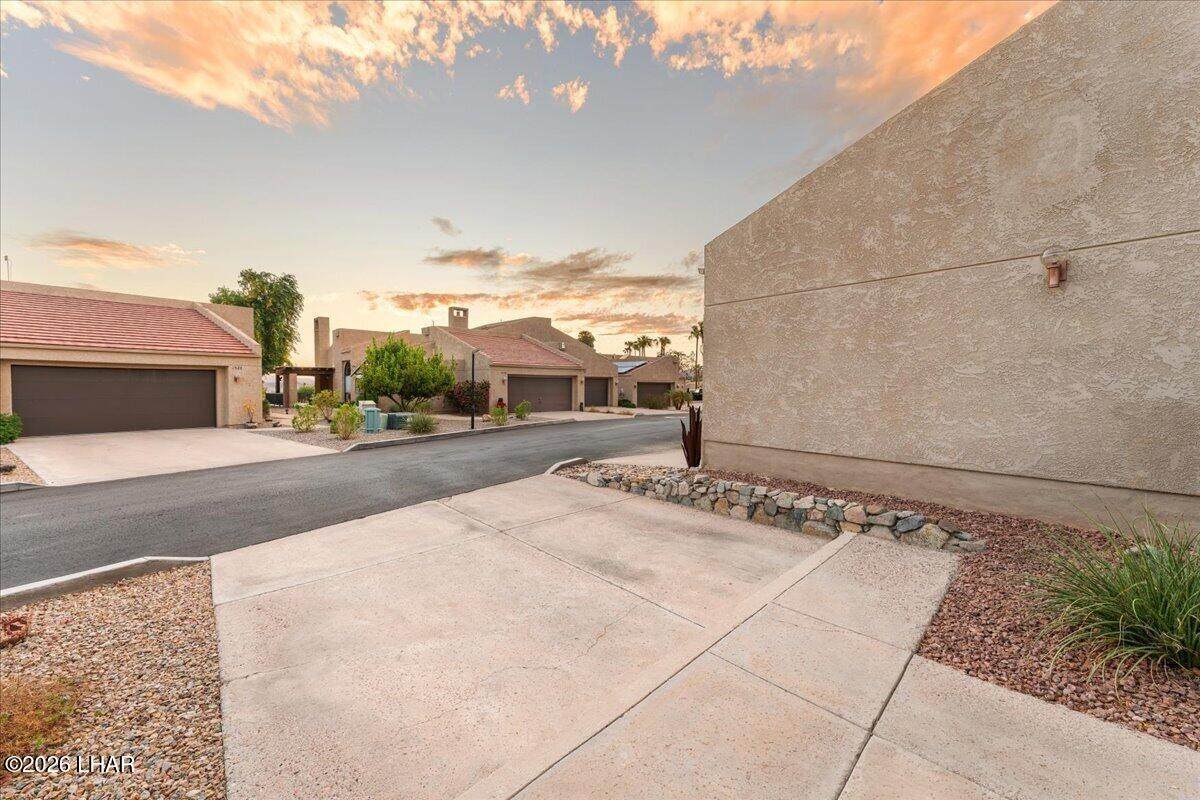 https://bt-photos.global.ssl.fastly.net/lakehavasu/orig_boomver_1_1042628-2.jpg