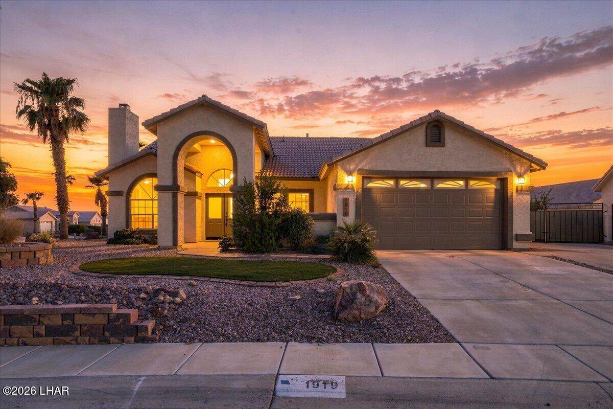 1919 Crater Lake Dr - Photo 1