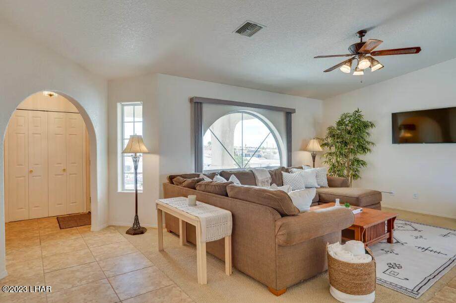 https://bt-photos.global.ssl.fastly.net/lakehavasu/orig_boomver_1_1042704-2.jpg