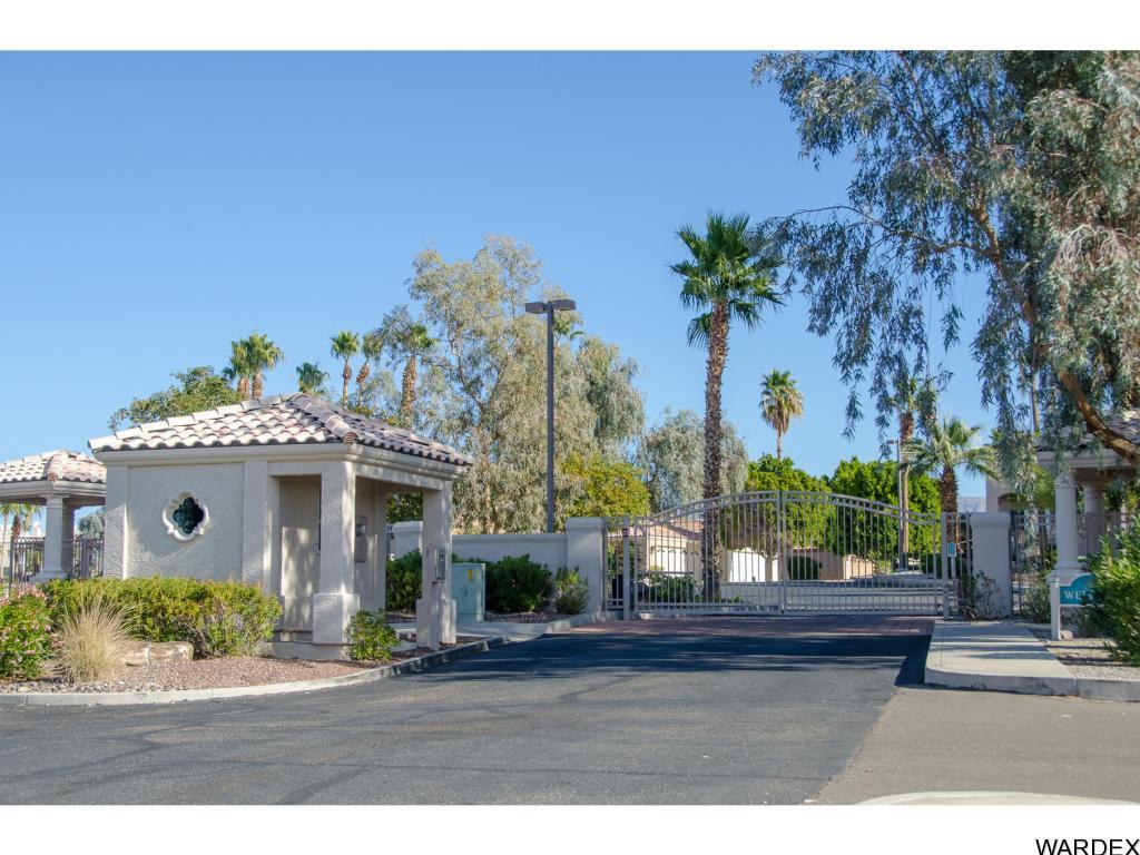 470 Acoma S Blvd - Photo 1